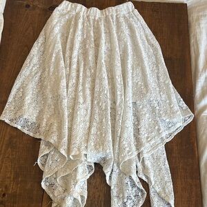 Chic Asymmetrical White Lace Skirt